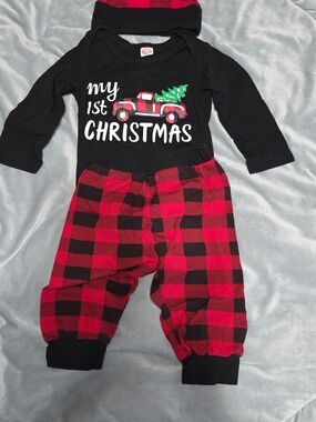 Baby 'My 1st Christmas' Black Bodysuit with Red Buffalo Plaid Hat